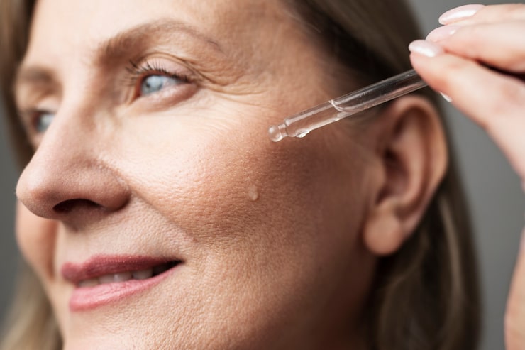 Antioxidant Skin Care: The Science Behind Fighting Free Radical Damage After 40