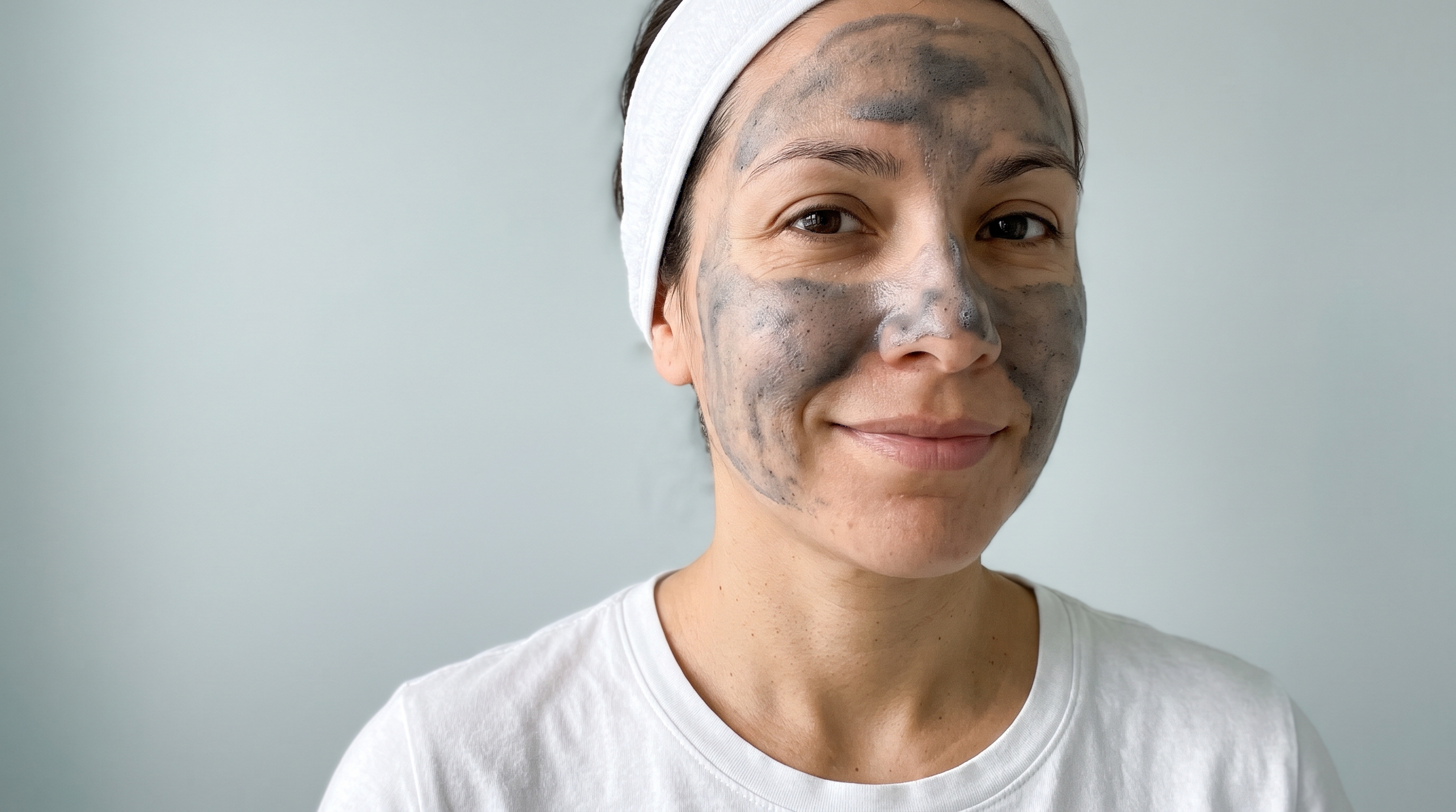 Charcoal Face Wash: What Activated Charcoal Can and Cannot Do for Oily Skin
