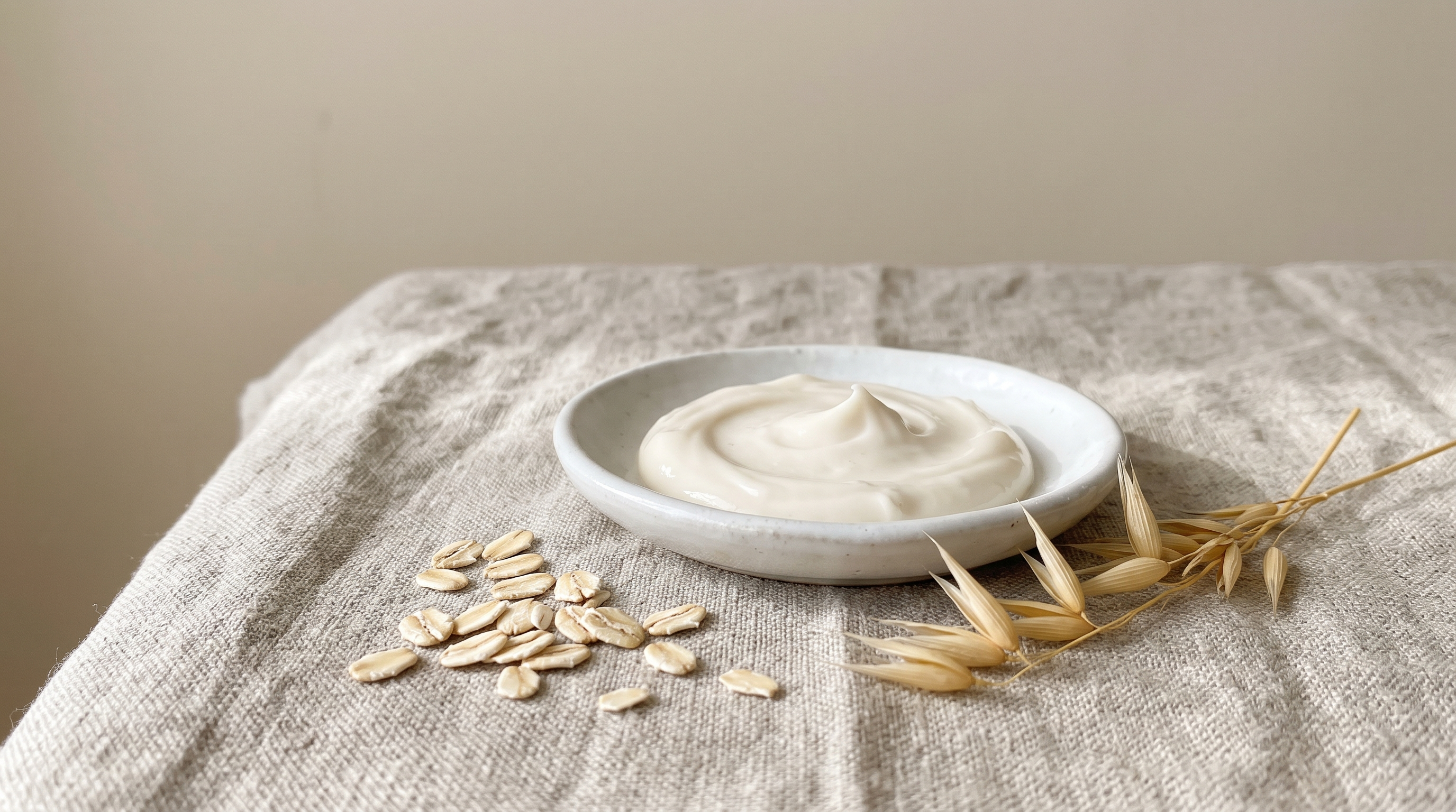 Colloidal Oatmeal Lotion: What It Does for Dry, Itchy Body Skin and How to Choose One