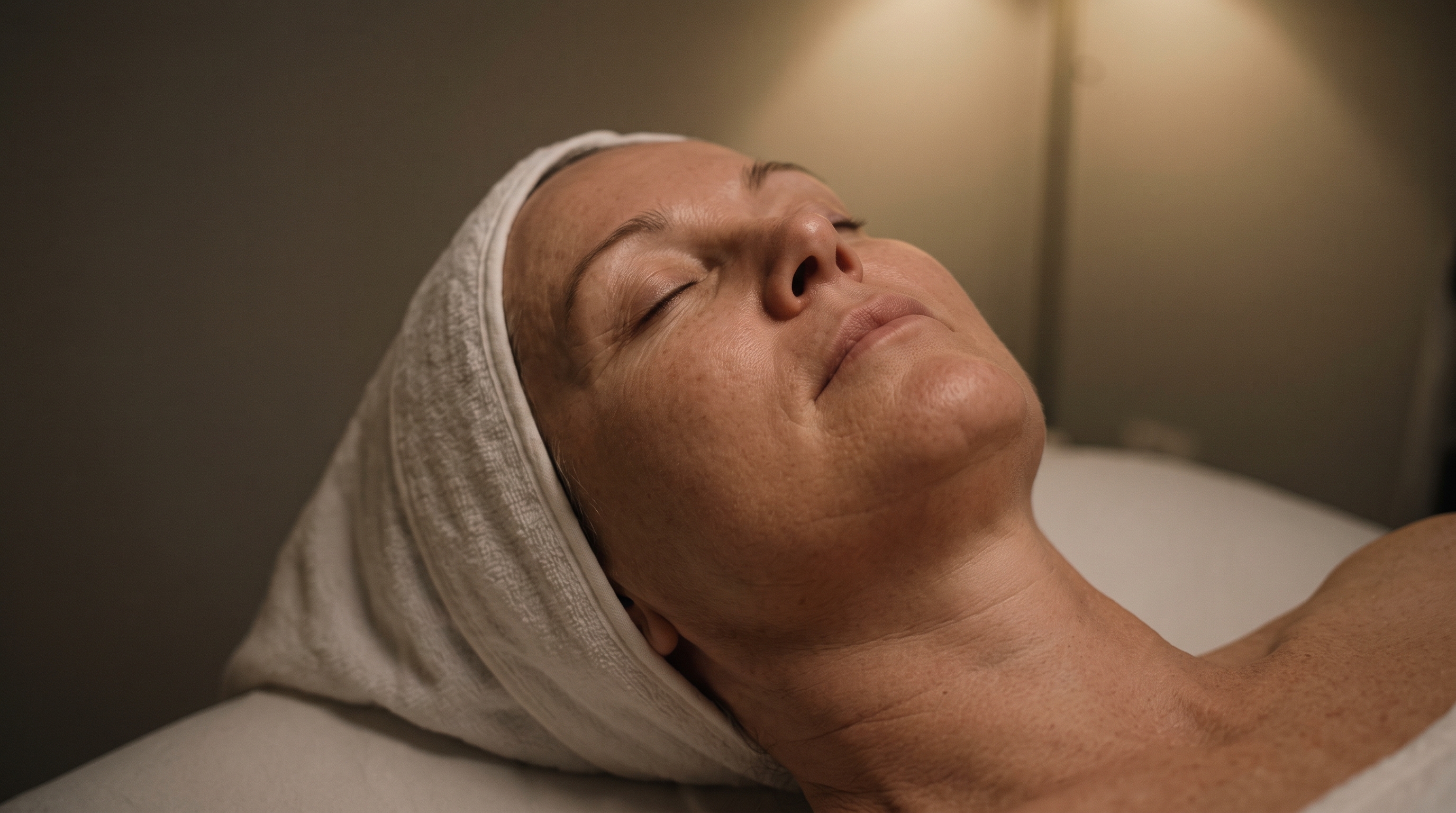 Facial for Wrinkles: What a Treatment Room Can and Cannot Change