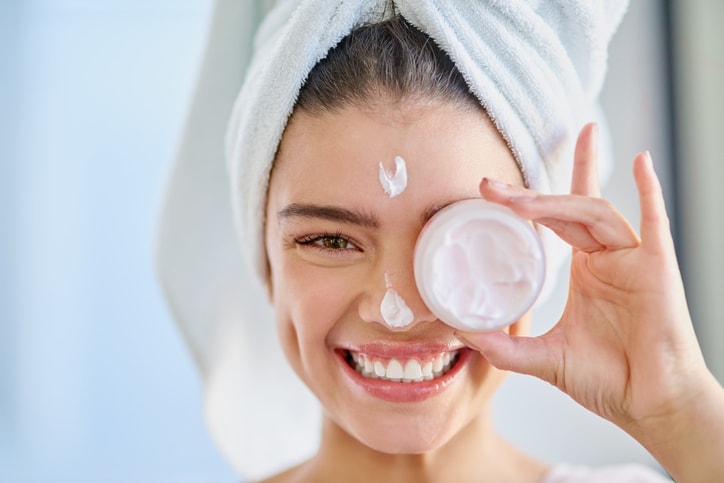 How Long Does Retinol Take to Work? A Science-Based Timeline
