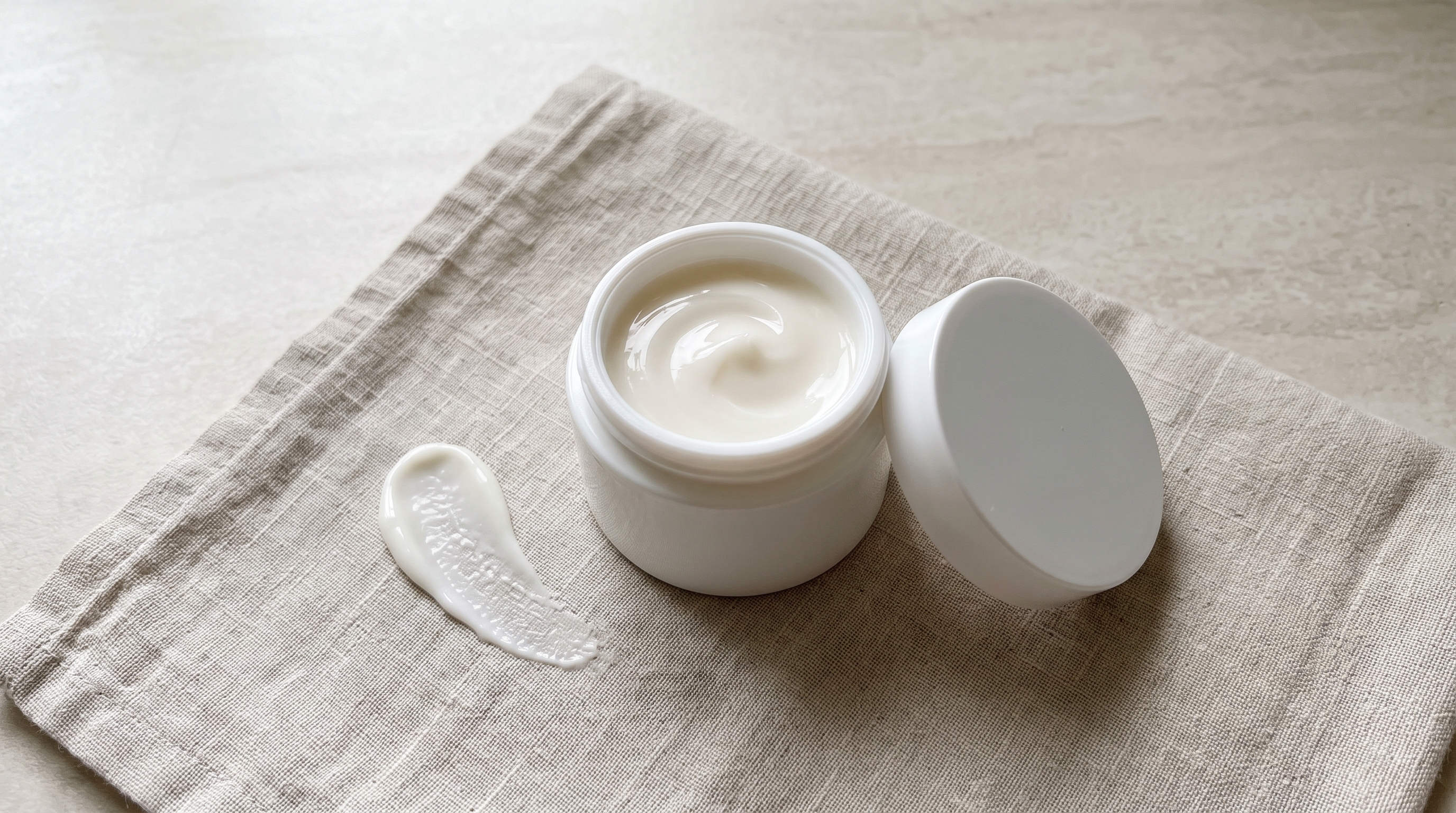 Niacinamide Moisturizer: How to Pick One That Strengthens Your Skin Barrier
